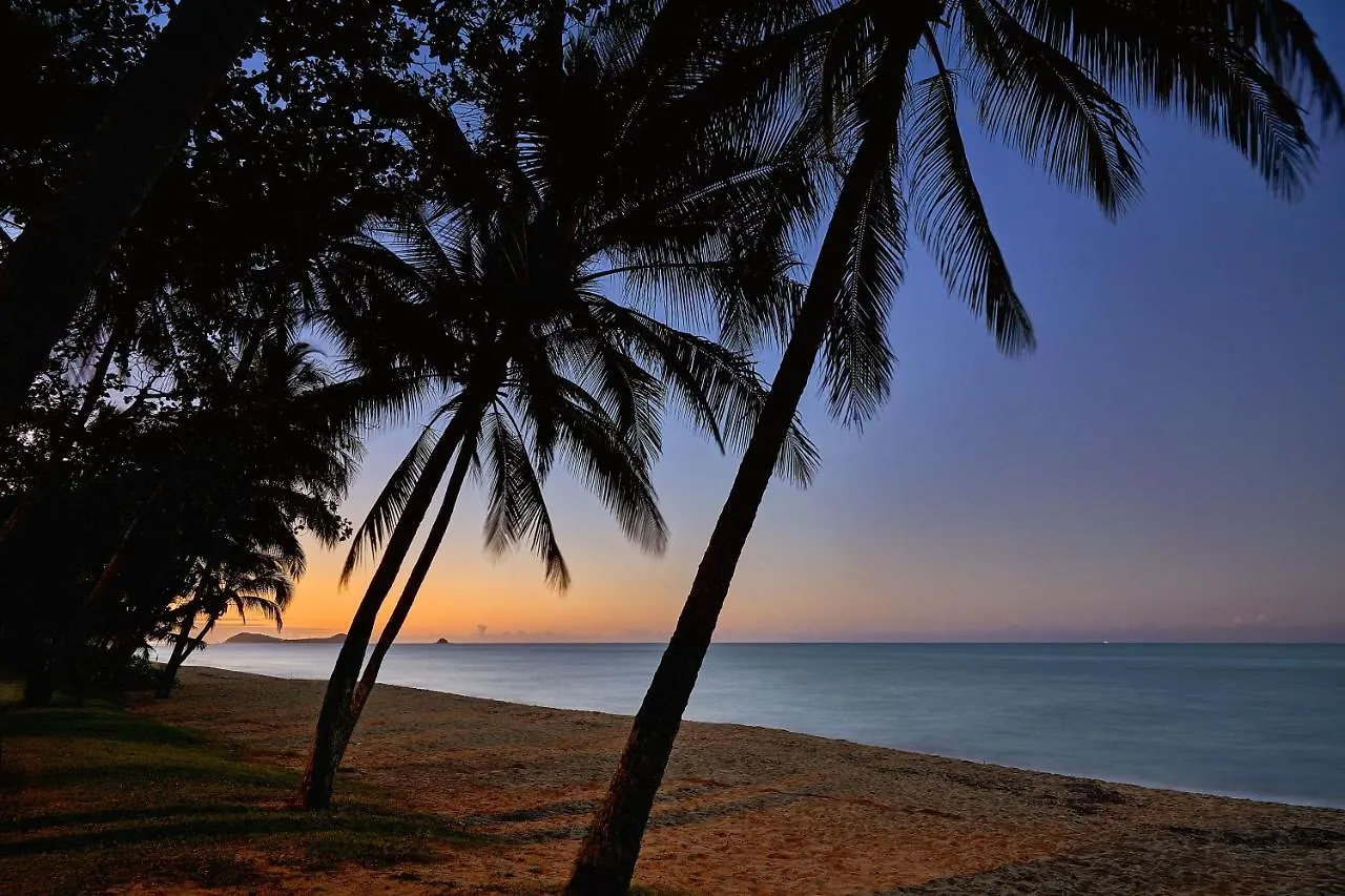 Holiday home Escapades @ Palm Cove Villa