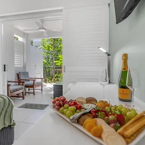 Elysium Private Apartments At Beach Club & Spa Palm Cove